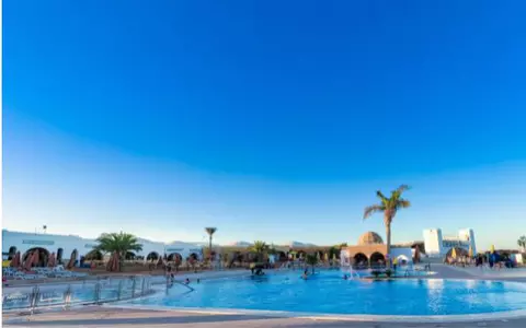 Nu știi unde să mergi în vacanță în acest sfârșit de an? Alege Hurghada, Egipt!