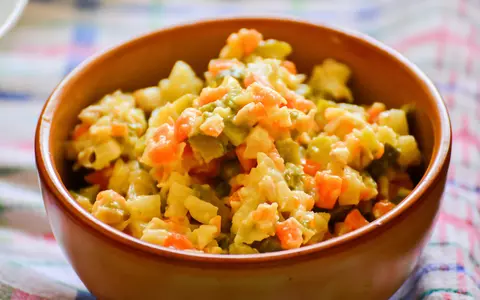 Rețetă de salată de boeuf de post. Simplă și gustoasă!