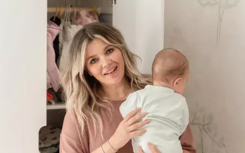 Gina Pistol, primele imagini cu fiica ei și a lui Smiley mergând în picioare, la 10 luni: "Pași mari"