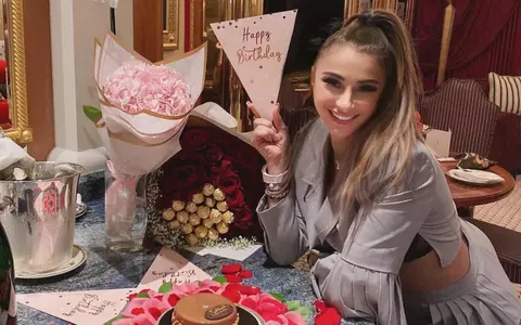 Cine e bărbatul alături de care Anamaria Prodan s-a afișat în Dubai. Cum a fost surprinsă sexy-impresara