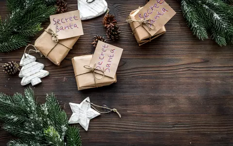 Cadouri de Secret Santa - idei de cadouri pentru colegi de Crăciun