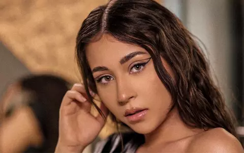 Nicole Cherry s-a pozat cu abdomenul la vedere, la doar câteva săptămâni de la naștere. Cum arată acum