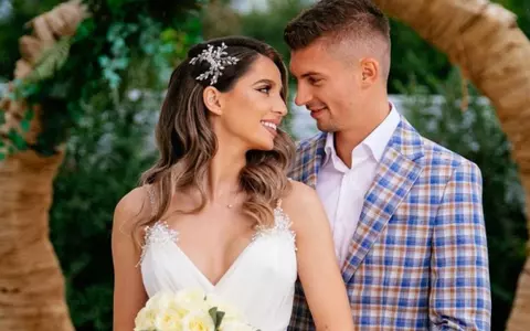 Soția fotbalistului Florin Tănase este însărcinată. Medeea a postat primele imagini cu burtica de gravidă
