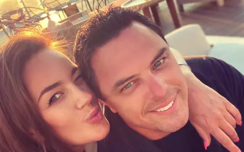 Artista Adina Butar este însărcinată cu celebrul DJ Markus Schulz! Ce nume a ales pentru copil