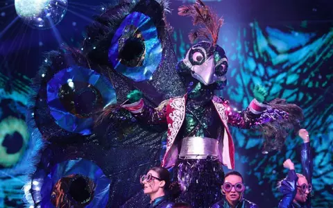 Cine este Păunul de la Masked Singer România. Mihaela Rădulescu a ghicit cine se afla sub mască