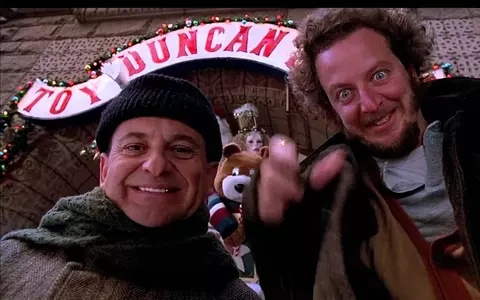 Cu ce se ocupă acum Harry și Marv, hoții din „Singur acasă”. Actorii Joe Pesci și Daniel Stern s-au reprofilat