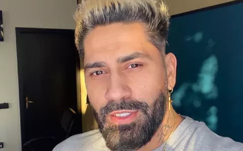 Cine este Connect-R. A fost vânzător de ziare și a suferit de o boală grea