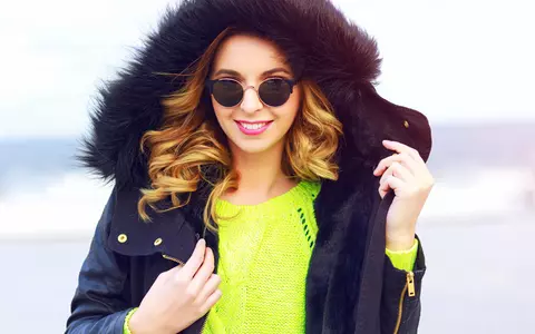 Cum să arăți feminin iarna? Styling la modă pentru femei