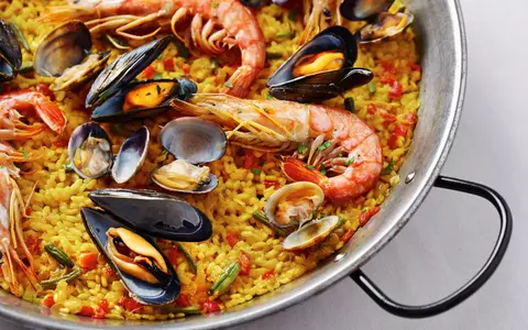 Rețetă de paella cu fructe de mare