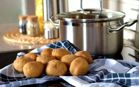 Rețetă mâncare de cartofi fără carne. Ca la mama acasă!