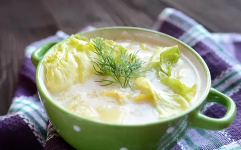 Rețetă de ciorbă de salată. Ușor de făcut!