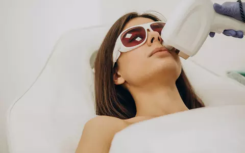 Unde e mai bine să te epilezi? Acasă sau la salon?