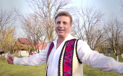 Cum își serbează Constantin Enceanu ziua de naștere. Artistul a împlinit 58 de ani