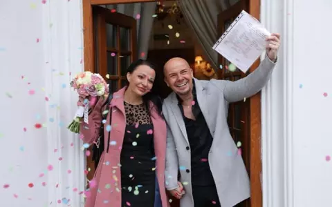 Soția lui DJ Morris a depus actele de divorț, la trei săptămâni după căsătorie. Femeia s-ar fi întors în brațele fostului iubit