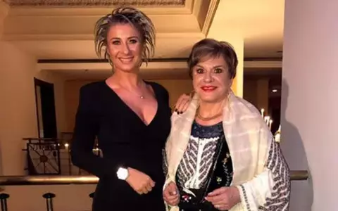 Cum arată mormântul Ionelei Prodan, la aproape 4 ani de la moartea ei. Anamaria Prodan l-a transformat într-un sanctuar
