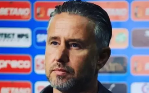 Laurențiu Reghecampf, despre boala mamei lui: „I-a descoperit un cancer mamar, s-a întins puțin și la...”