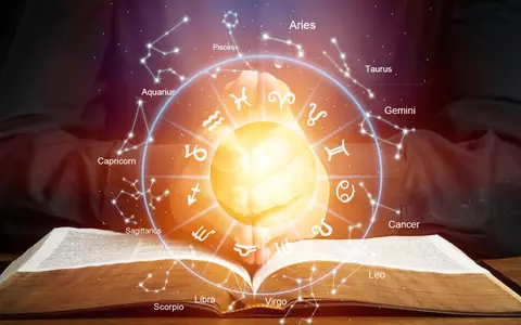 Horoscop 6 februarie 2022. O zodie se va îndrăgosti