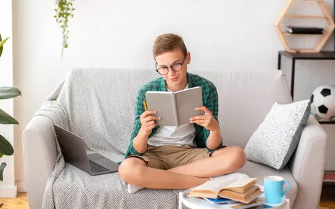 Ce tipuri de cărți apreciază adolescenții? Iată 5 recomandări