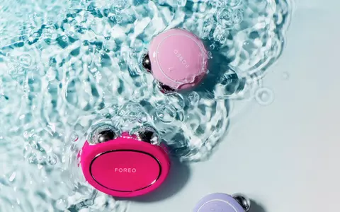 EUPHORIA SKINCARE: Obține ruta de frumusețe de la 4 dimineață a lui Cassie în doar 90 de secunde cu Foreo