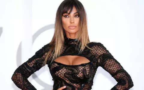 Mădălina Ghenea, primele imagini alături de actorul Ed Westwick pe platourile de filmare! Cum s-au pozat