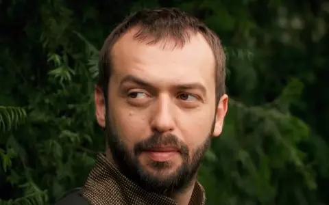 Îți amintești de Ibrahim Pașa din serialul Suleyman Magnificul? Cum arată acum Okan Yalabik, la 43 de ani