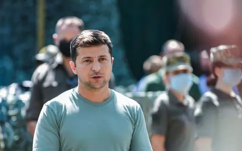 Președintele Ucrainei, Volodimir Zelenski, a  jucat într-un film cu gemenele Indiggo. A avut profit 8 milioane de dolari
