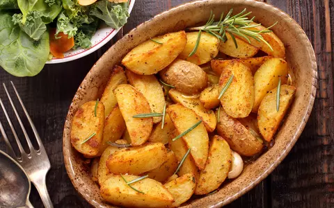 Rețetă de cartofi țărănești de post, din 4 ingrediente!