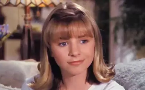 O mai ții minte pe Lucy din serialul Al șaptelea cer? Cum arată Beverley Mitchell la 41 de ani, după ce s-a vindecat de cancer