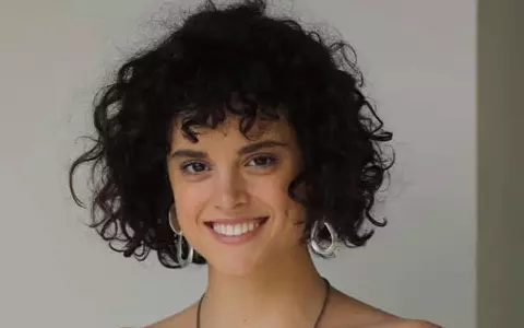 Diana Sar recunoaște că ar putea fi atrasă de o persoană de același sex: „Dacă aş întâlni femeia cu care să am o relaţie, nu m-ar interesa ce zice lumea”