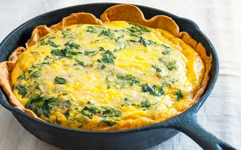 Rețetă de quiche cu spanac. O gustare rapidă și delicioasă 