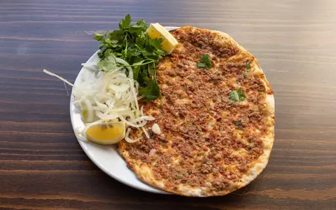 Rețetă lahmacun pizza turcească