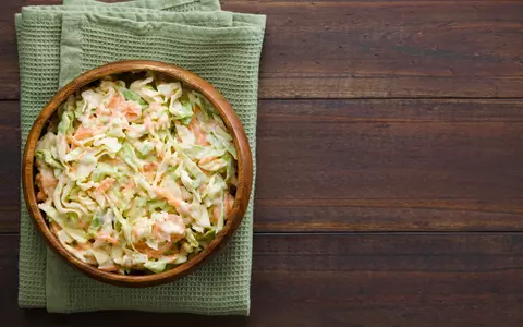 Rețetă de salată Coleslaw. O detoxifiere după Paște