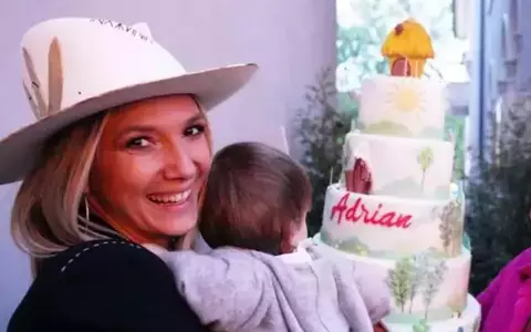 Adela Popescu, primele declarații despre botezul fiului cel mic: „Nu m-am sinchisit să-i muțumesc pe alții”