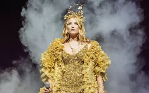 Elena Gheorghe a purtat la concert bijuterii de 80.000 de euro și accesorii lucrate de un designer care a colaborat cu Lady Gaga