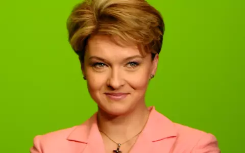 O mai ții minte pe Mona Nicolici de la Observator? Cum arată și cu ce se ocupă în prezent