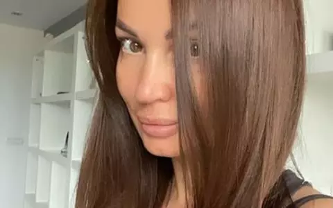 Nicoleta Luciu își decolorează părul singură, acasă, cu doar 3 ingrediente: "Rezultatele se văd de la prima utilizare"