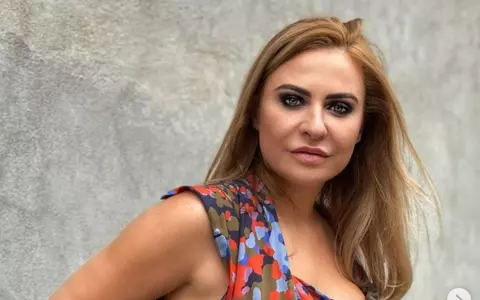 Adina Buzatu, topless pe iaht, în Turcia, la 45 ani. Cum au reacționat fanii