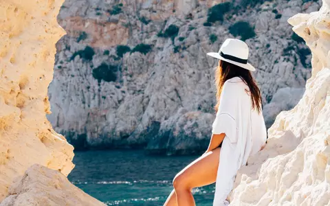 Patru produse pe care ar trebui să le ai şi tu în trusa de cosmetice vara aceasta