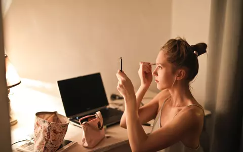 Cum să arăţi impecabil când treci printr-o perioadă aglomerată şi stresantă
