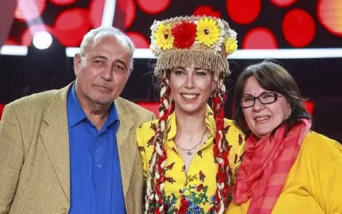 Jazzy Jo de la Te cunosc de undeva nu a mai vorbit cu tatăl ei de 28 de ani: „Episodul ăsta m-a înghenuncheat”