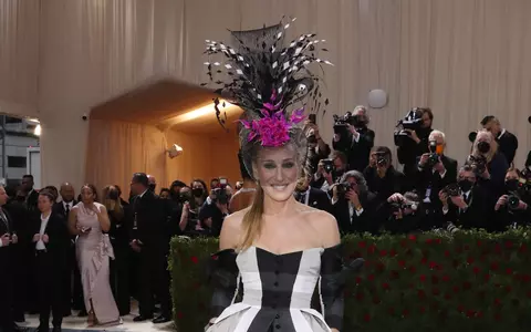 Met Gala 2022. Vedetele s-au întrecut în ținute spectaculoase