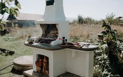 Montează-ți acasă un spectaculos grătar de grădină zidit cu ajutorul meșterilor PEFOC!