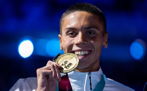 Cine este David Popovici, campion mondial la înot. Ce sacrificii a făcut pentru a ajunge aici: "Am ajuns la piscină să-mi tratez scolioza"