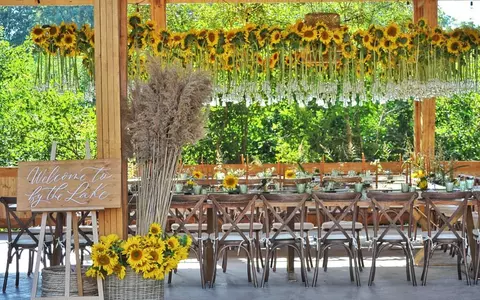 Nicu Bocancea, master florist internațional: "Construcțiile florale suspendate, noul trend în decorurile de evenimente"