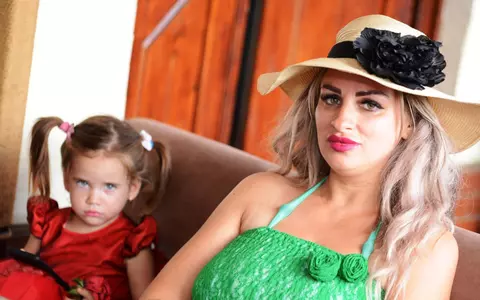 Sânziana Buruiană i-a rupt turta fiicei sale. Ce obiecte prevestitoare a ales: "Am organizat totul de pe drum"