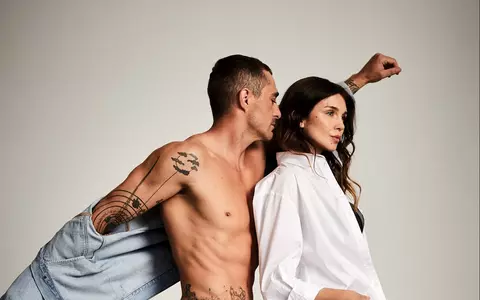O poveste de dragoste iconică! „Intimitatea îți dă acel sentiment că nu ai vrea să te afli în alt loc.” #MyCalvins cu Alice Cavaleru & Vladimir Drăghia
