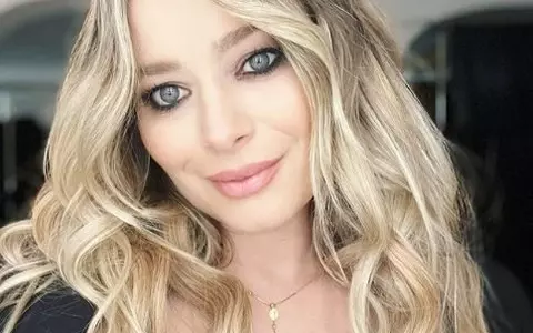 Laura Cosoi a pozat în lenjerie intimă, înainte să nască: „Da, sunt niște kilograme în plus, iar corpul arată altfel”