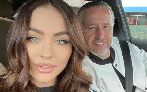 Cum arată Corina Caciuc în colanți, la două luni după naștere. Iubita lui Laurențiu Reghecampf s-a îngrășat foarte puțin în timpul sarcinii