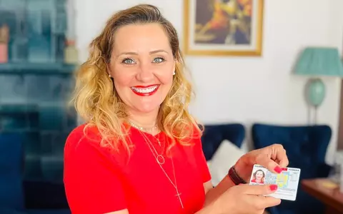 Elena Lasconi și-a corectat numele de familie din buletin. Cum o cheamă, în realitate, pe fosta prezentatoare TV