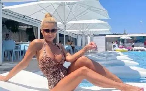 Ce dietă ține Emilia Ghinescu, la 43 de ani. Artista cântărește doar 49 de kg: „Mai mănânc și ceva dulce, dar light”
